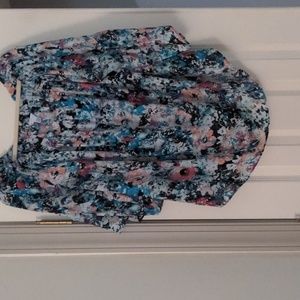 Boutique 2x off shoulder blouse